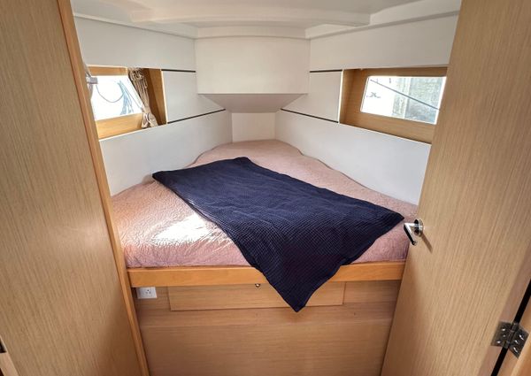 Beneteau Oceanis 35.1 image