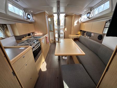 Beneteau Oceanis 35.1 image