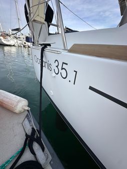 Beneteau Oceanis 35.1 image