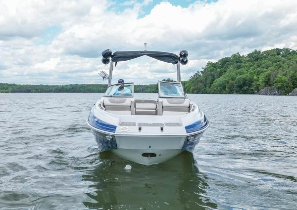 Crownline Eclipse E255 SURF image