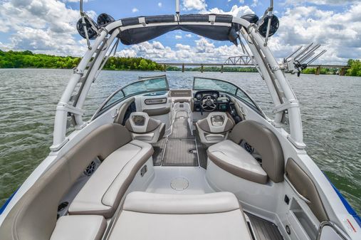 Crownline Eclipse E255 SURF image