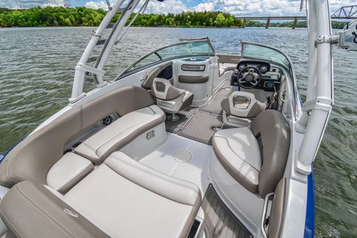 Crownline Eclipse E255 SURF image