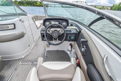 Crownline Eclipse E255 SURF image