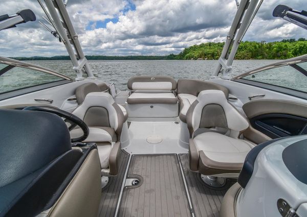 Crownline Eclipse E255 SURF image