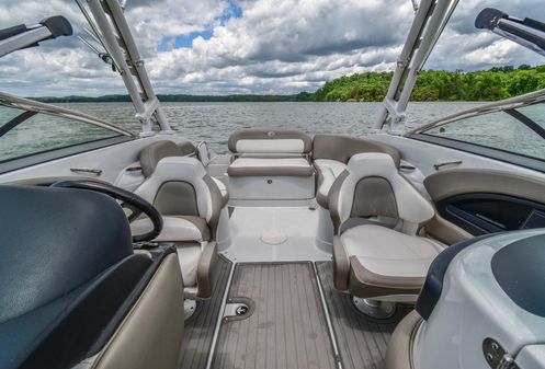 Crownline Eclipse E255 SURF image