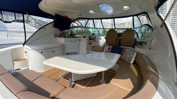 Cruisers Yachts 520 Express