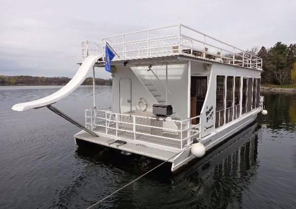 Skipperliner Houseboat image