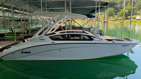 Yamaha Boats 275 SDX 