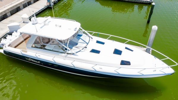 Intrepid 475 Sport Yacht 