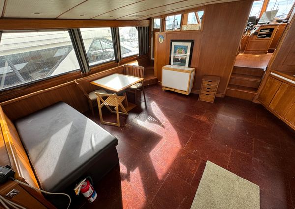 Tollycraft 57-WIDEBODY-PILOTHOUSE image