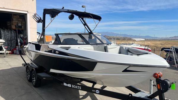 Axis T22