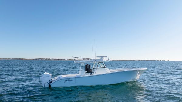 Yellowfin 39 image