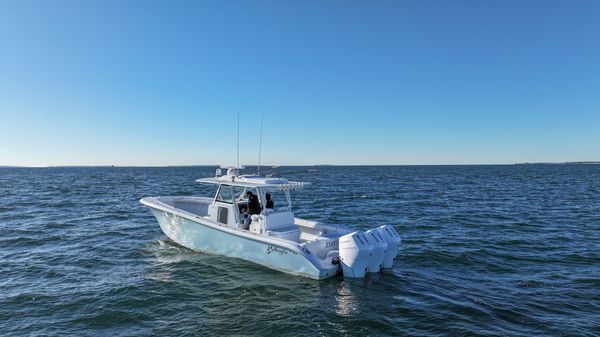 Yellowfin 39 image