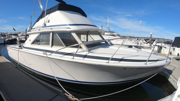 Bertram 28 Flybridge