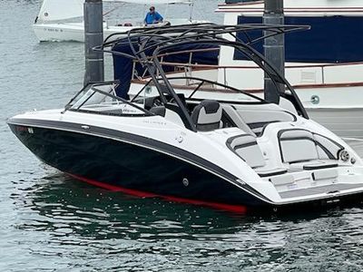 2017 Yamaha Boats<span>242 Limited S</span>