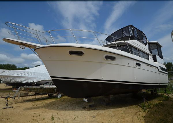 Carver 3807-AFT-CABIN-MOTORYACHT image