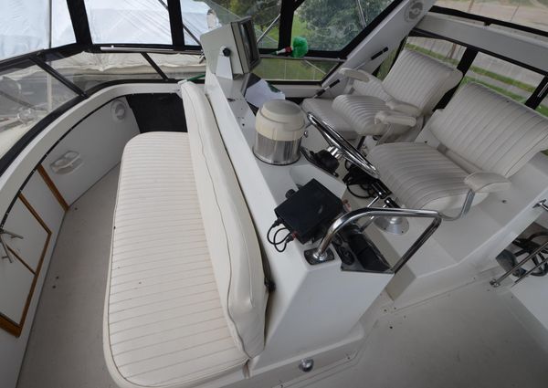 Carver 3807 Aft Cabin image