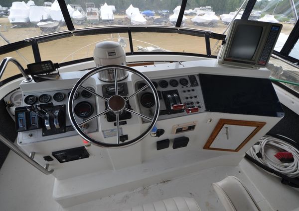 Carver 3807-AFT-CABIN-MOTORYACHT image