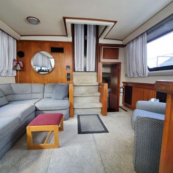 Carver 3807 Aft Cabin image