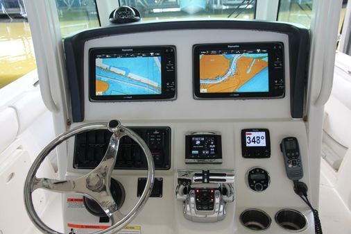 Boston Whaler 280 Outrage image