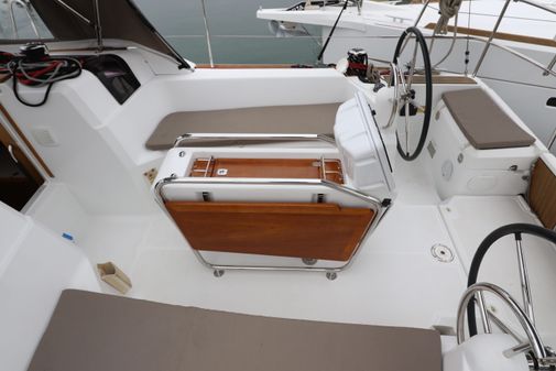 Jeanneau Sun Odyssey 379 image