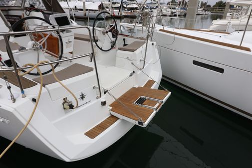 Jeanneau Sun Odyssey 379 image