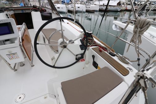 Jeanneau Sun Odyssey 379 image