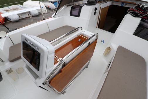 Jeanneau Sun Odyssey 379 image