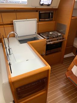 Jeanneau Sun Odyssey 379 image