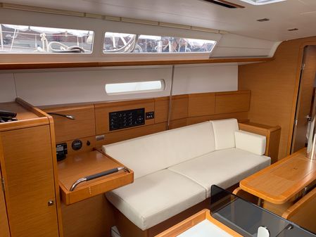 Jeanneau Sun Odyssey 379 image