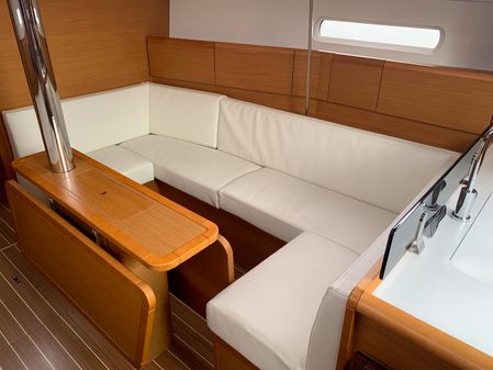 Jeanneau Sun Odyssey 379 image