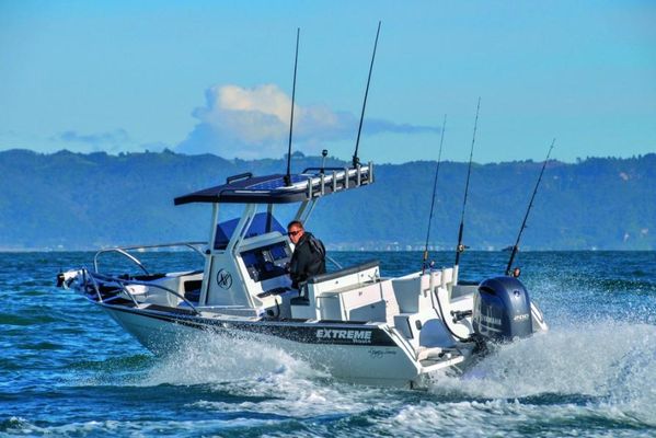 Extreme Boats 645 Centre Console - main image