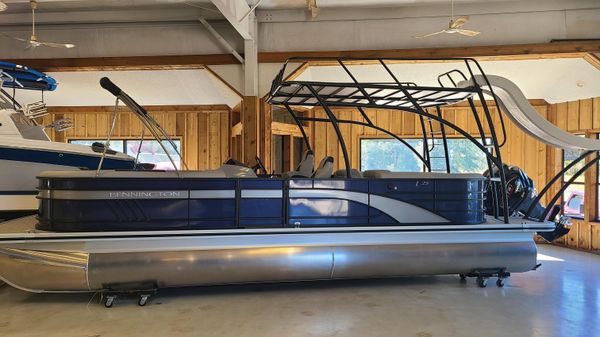 Bennington 25 LSRTD