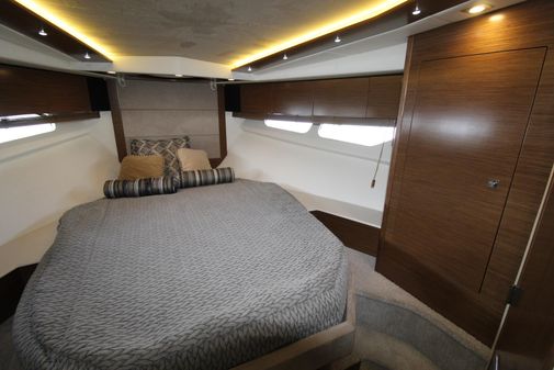 Cruisers Yachts 45 Cantius image