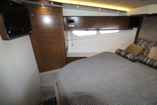 Cruisers Yachts 45 Cantius image