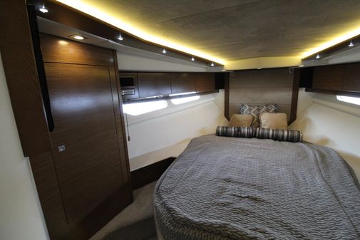 Cruisers Yachts 45 Cantius image