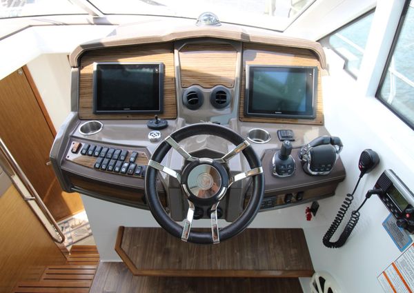 Cruisers Yachts 45 Cantius image