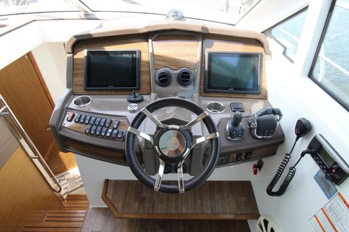 Cruisers Yachts 45 Cantius image