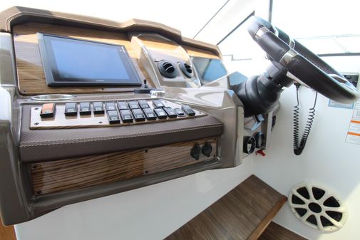 Cruisers Yachts 45 Cantius image