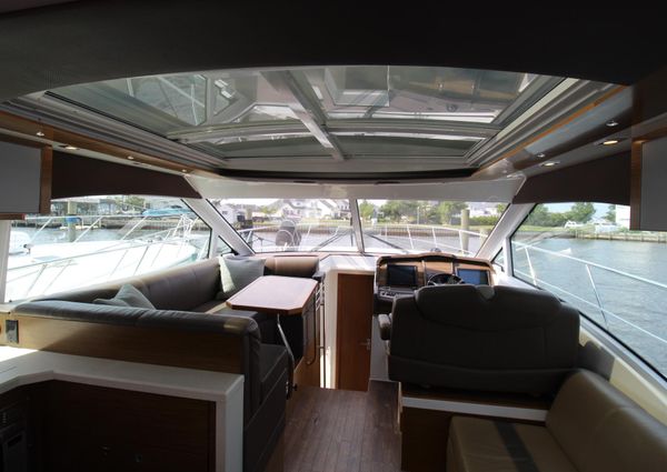 Cruisers Yachts 45 Cantius image