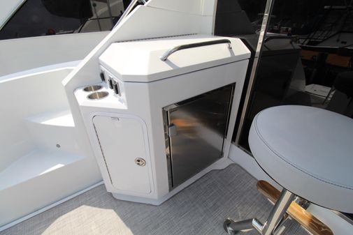 Cruisers Yachts 45 Cantius image