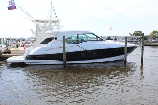 Cruisers Yachts 45 Cantius image