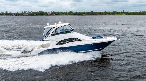 Sea Ray 52 Sedan Bridge image