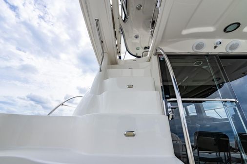 Sea Ray 52 Sedan Bridge image