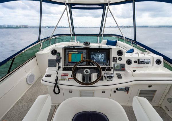 Sea Ray 52 Sedan Bridge image