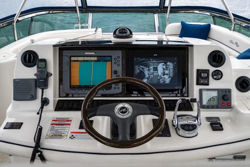 Sea Ray 52 Sedan Bridge image