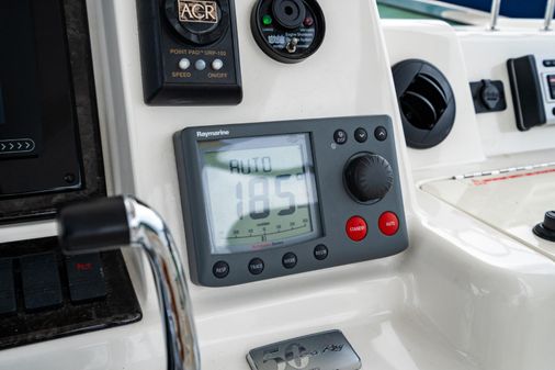 Sea Ray 52 Sedan Bridge image