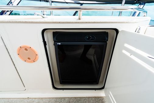 Sea Ray 52 Sedan Bridge image