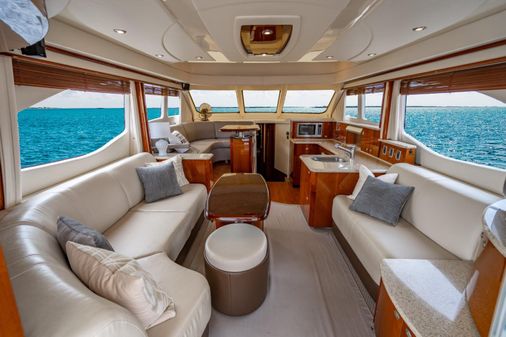 Sea Ray 52 Sedan Bridge image