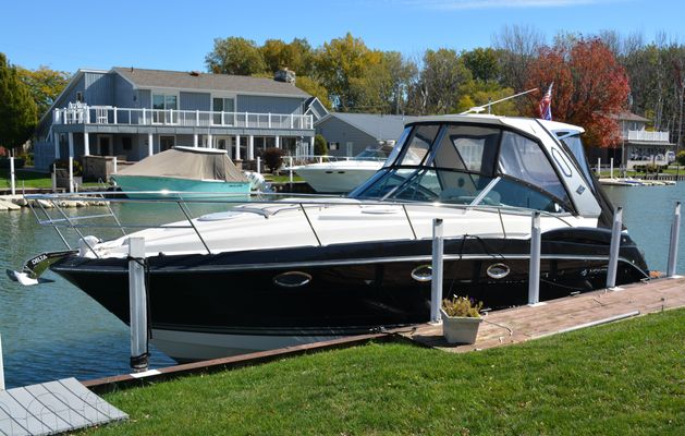 Monterey 340 Sport Yacht - main image